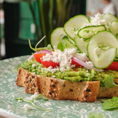 Toasts à l'avocat chez Tommy Café